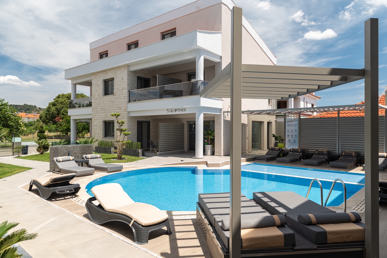 Tiara Holidays - Leon Villas